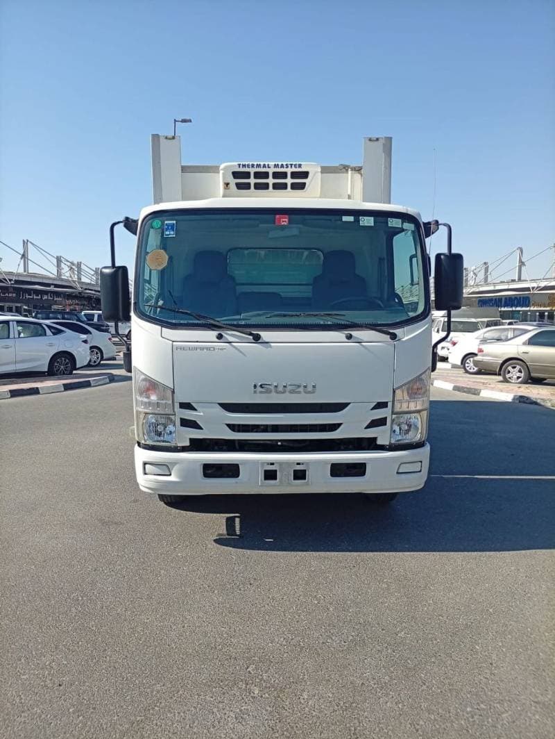 2019 Isuzu NPR 85 thumbnail 4