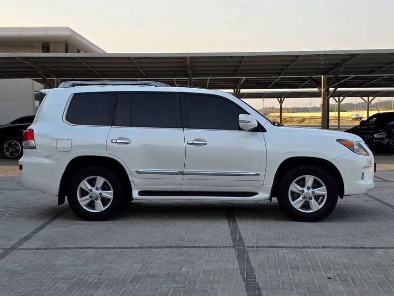 2014 Lexus LX570 TITANIUM thumbnail 7