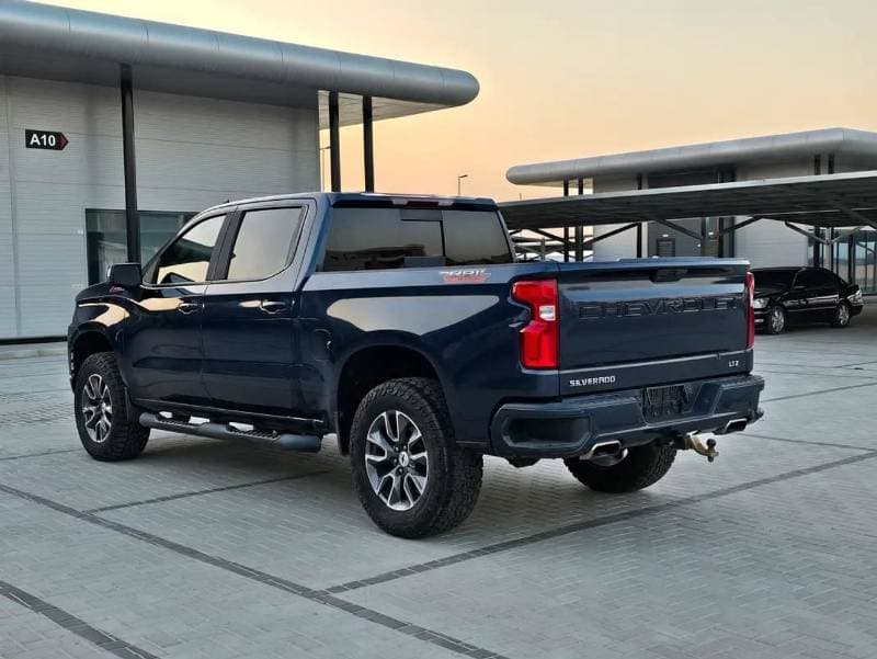 2021 Chevrolet Silverado thumbnail 7
