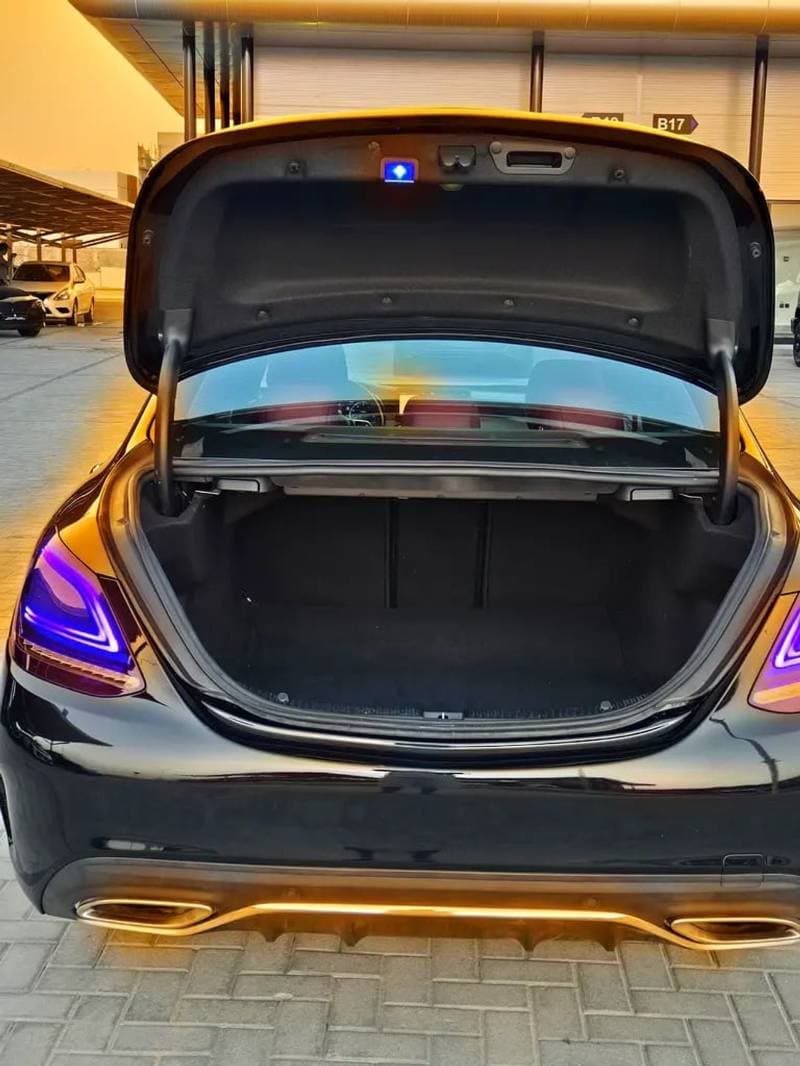 2020 Mercedes Benz C300 AMG thumbnail 8