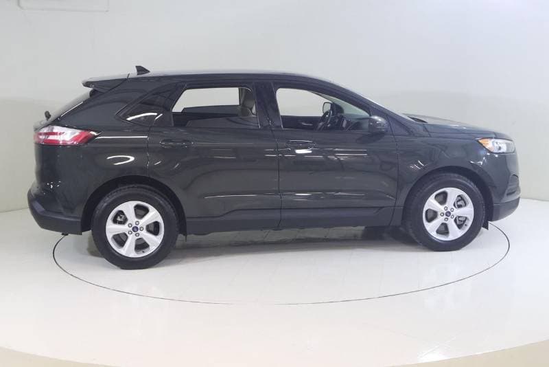2022 Ford Edge SE thumbnail 3