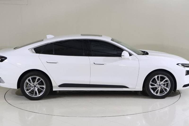 2023 Ford Taurus AMBIENTE thumbnail 4