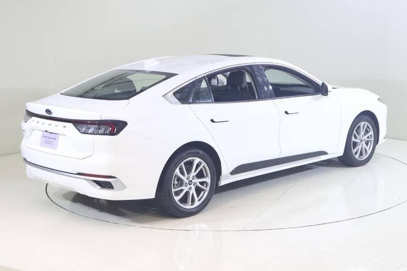 2023 Ford Taurus AMBIENTE thumbnail 5