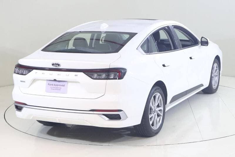 2023 Ford Taurus AMBIENTE thumbnail 2
