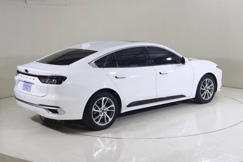 2024 Ford Taurus TREND thumbnail 8
