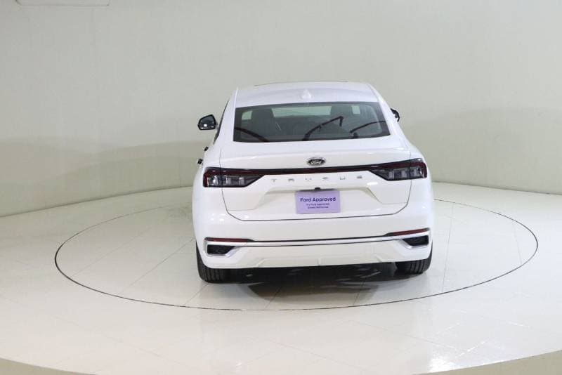 2025 Ford Taurus AMBIENTE thumbnail 6