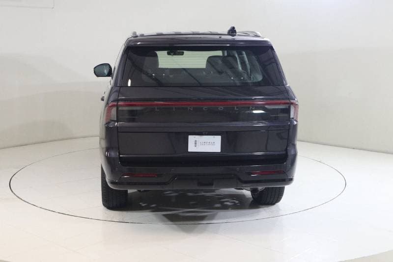 2025 Lincoln Navigator RESERVE thumbnail 5