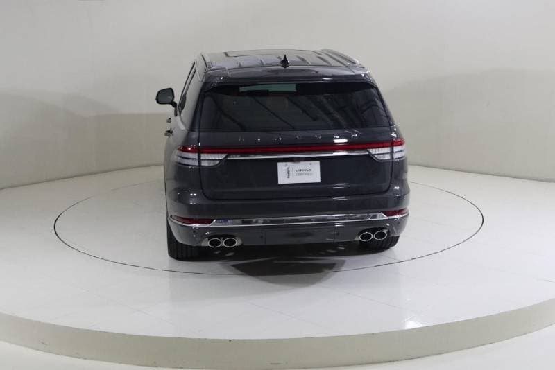 2023 Lincoln Aviator PRESIDENTIAL thumbnail 7