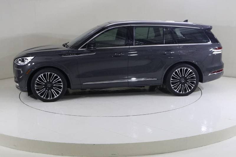 2023 Lincoln Aviator PRESIDENTIAL thumbnail 4