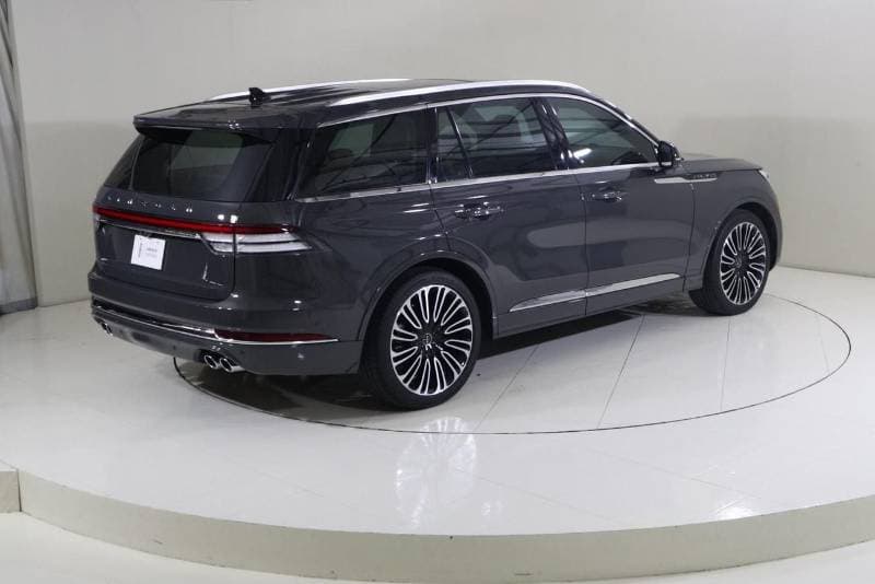 2023 Lincoln Aviator PRESIDENTIAL thumbnail 6