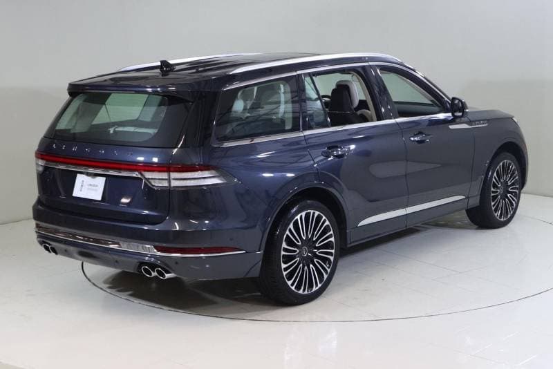2023 Lincoln Aviator PRESIDENTIAL thumbnail 7