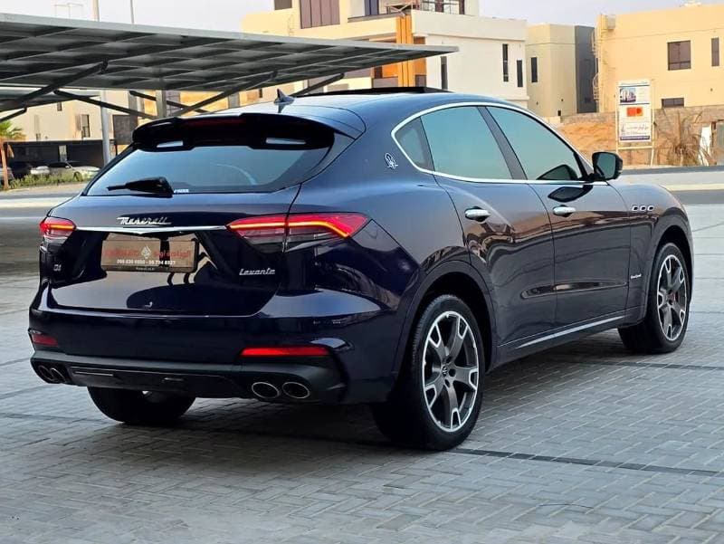 2021 Maserati Levante GRANSPORT thumbnail 5