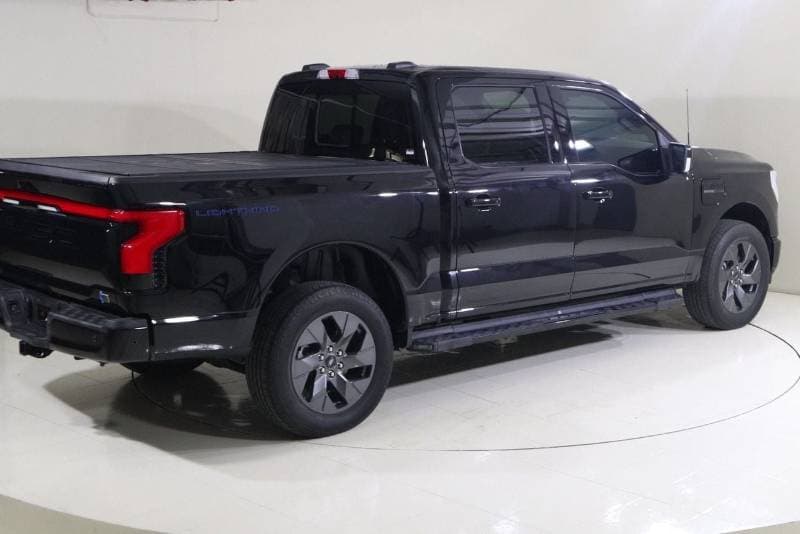 2022 Ford F 150 Lightning LARIAT EXTENDED thumbnail 8