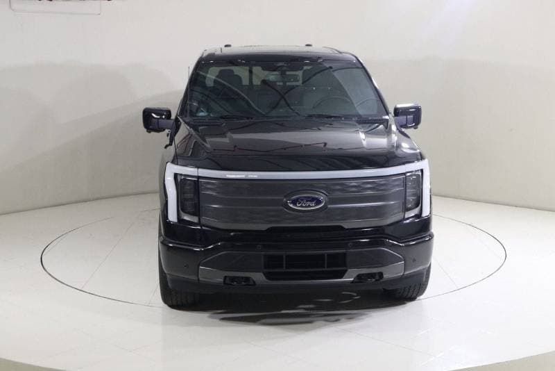 2022 Ford F 150 Lightning LARIAT EXTENDED thumbnail 6