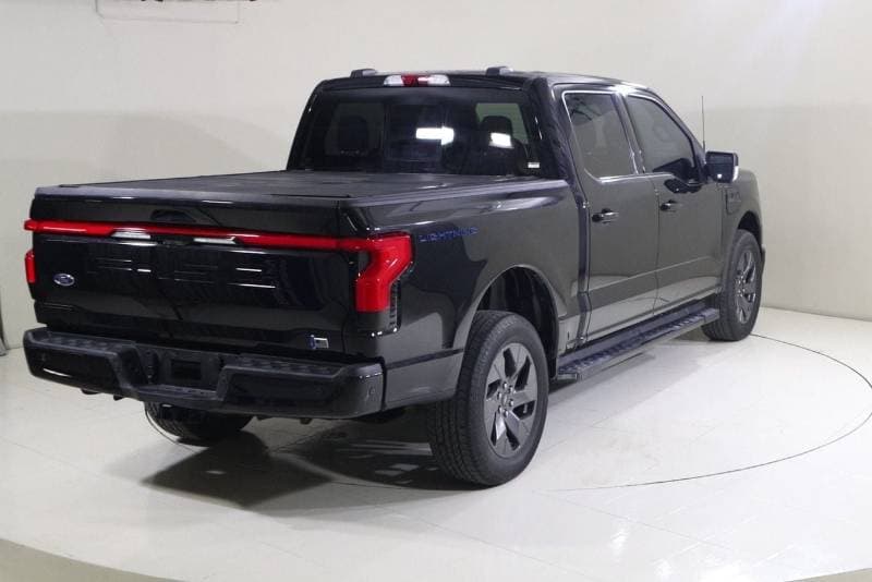 2022 Ford F 150 Lightning LARIAT EXTENDED thumbnail 2