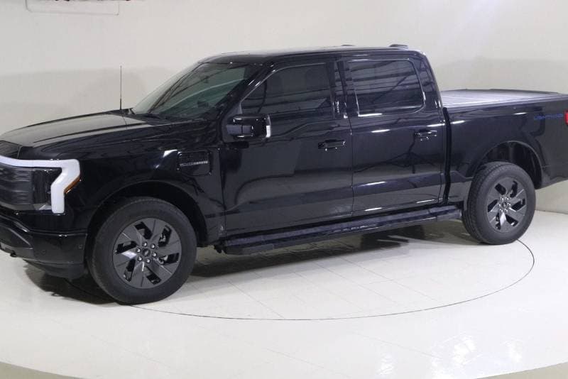 2022 Ford F 150 Lightning LARIAT EXTENDED thumbnail 7