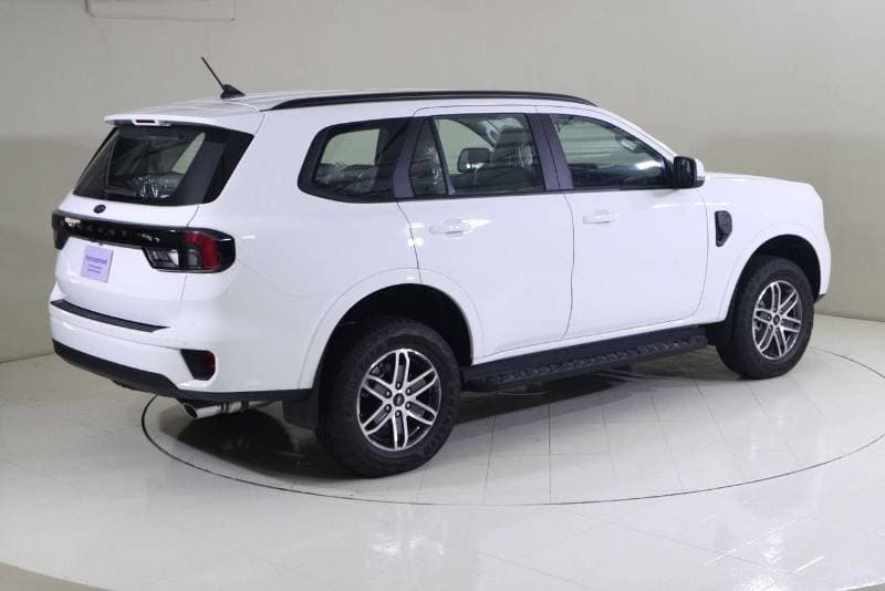 2024 Ford Everest XLS thumbnail 8