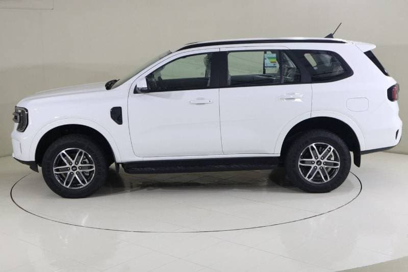 2024 Ford Everest XLS thumbnail 4