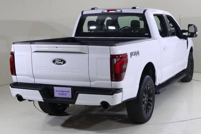 2024 Ford F 150 LARIAT thumbnail 2