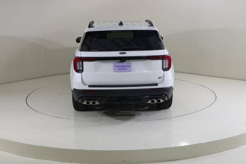 2025 Ford Explorer ST thumbnail 5