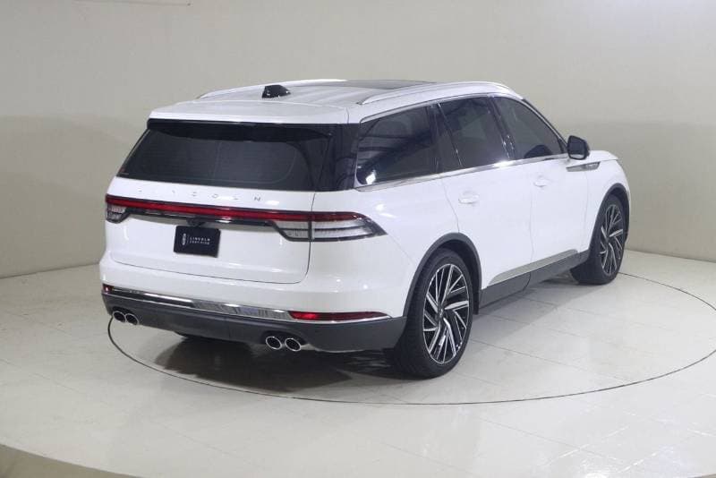 2025 Lincoln Aviator RESERVE thumbnail 2
