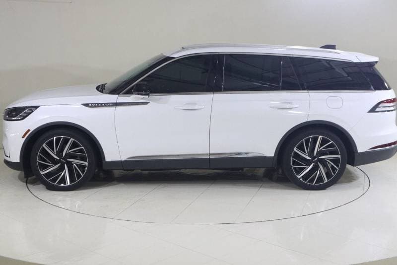 2025 Lincoln Aviator RESERVE thumbnail 5