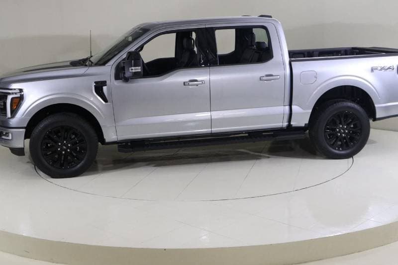 2024 Ford F 150 LARIAT SUPERCREW PB thumbnail 4