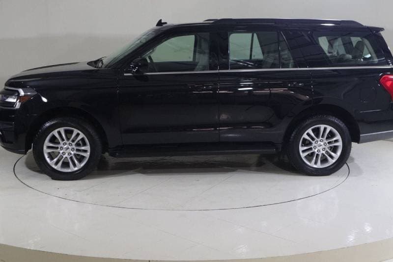 2024 Ford Expedition XLT thumbnail 4