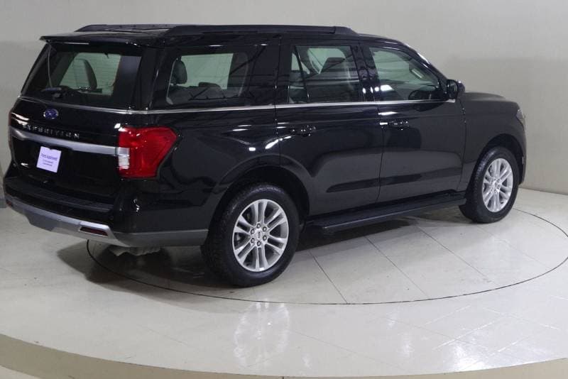 2024 Ford Expedition XLT thumbnail 8