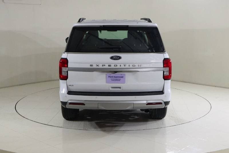 2022 Ford Expedition XLT thumbnail 6