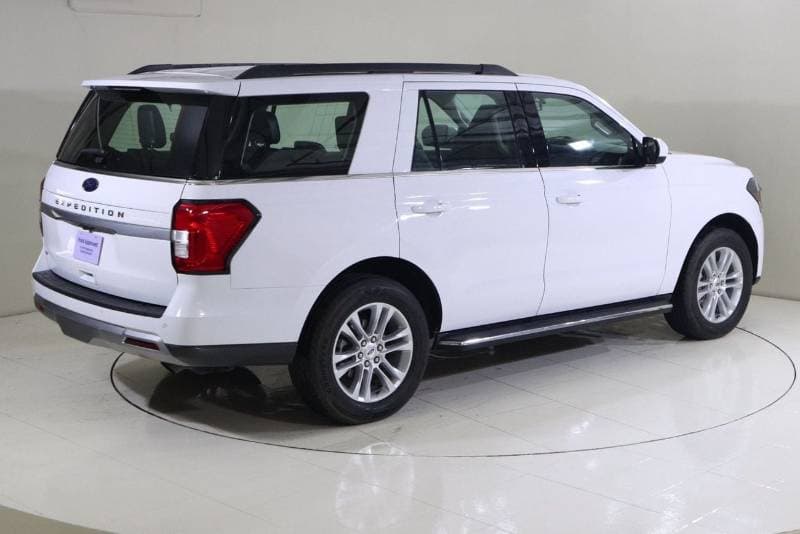 2022 Ford Expedition XLT thumbnail 8