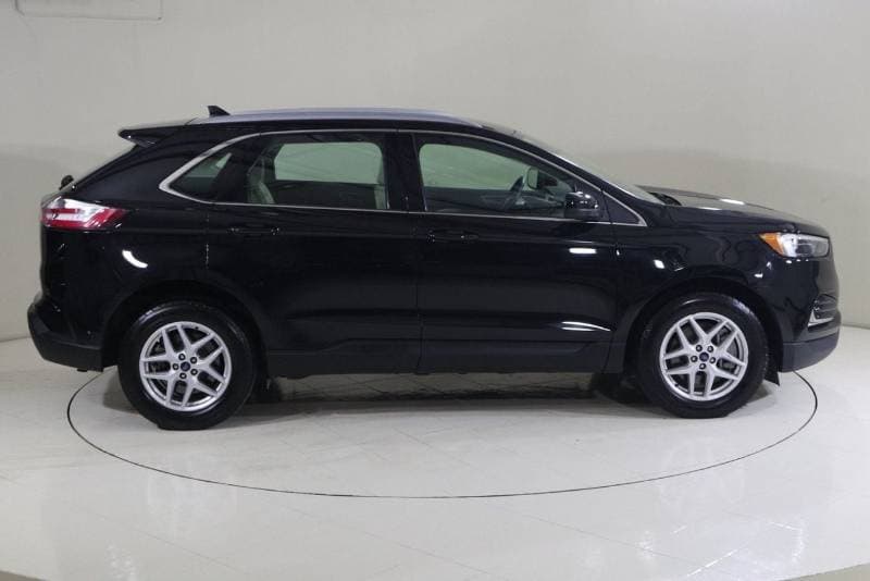 2022 Ford Edge SEL thumbnail 3