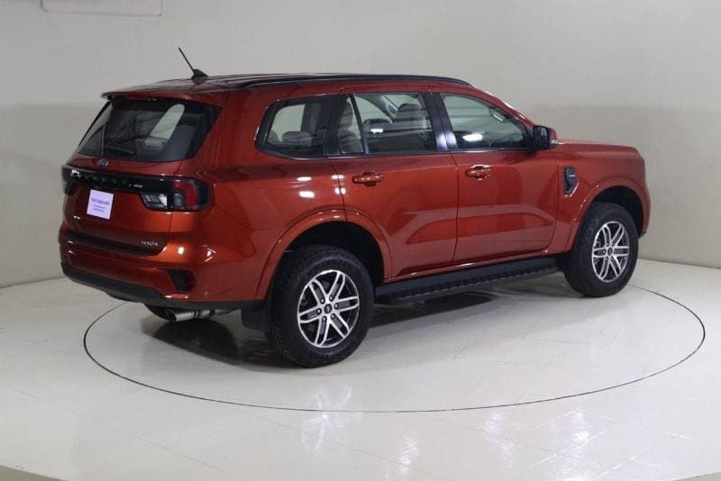2024 Ford Everest XLS thumbnail 8