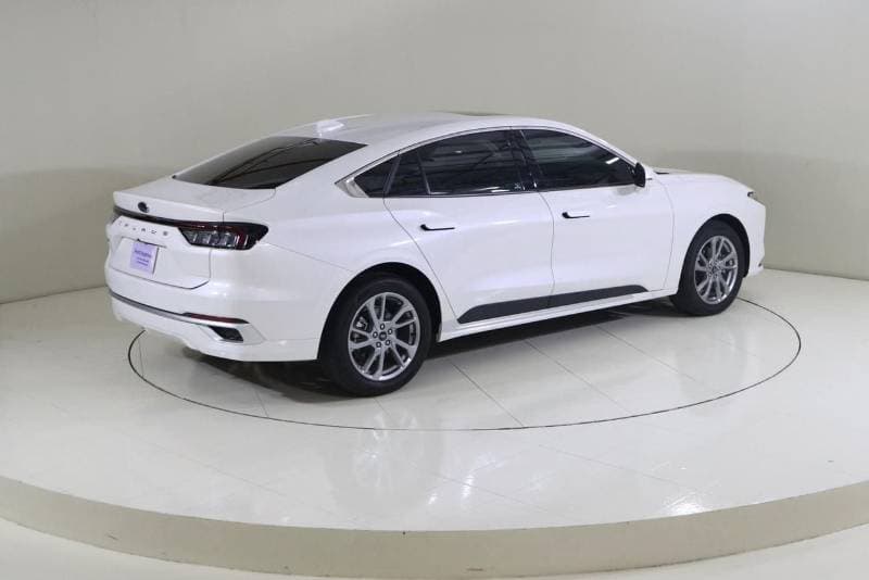 2024 Ford Taurus AMBIENTE thumbnail 8
