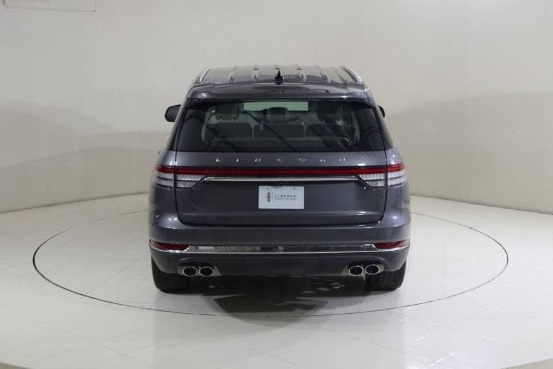 2021 Lincoln Aviator STANDARD thumbnail 5