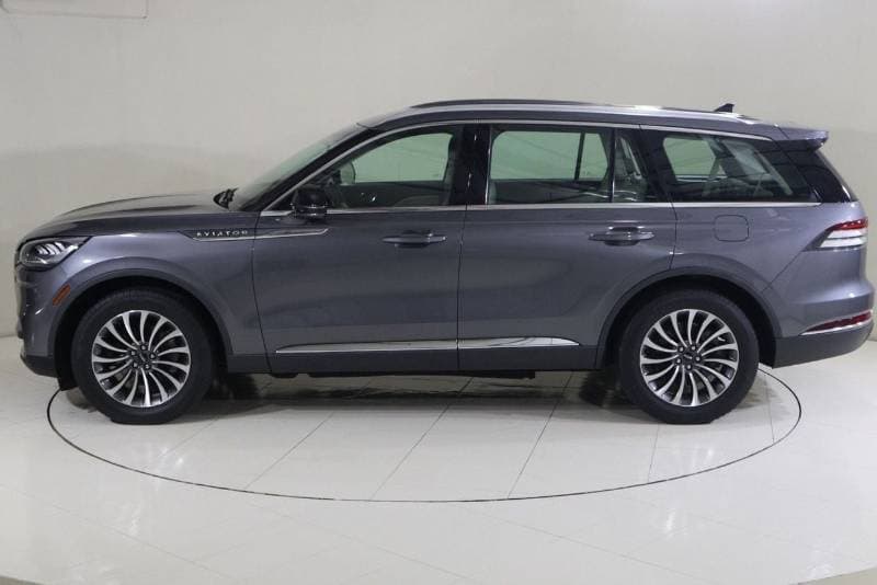 2021 Lincoln Aviator STANDARD thumbnail 4