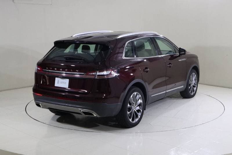 2023 Lincoln Nautilus RESERVE I thumbnail 2