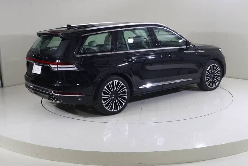 2023 Lincoln Aviator PRESIDENTIAL thumbnail 7