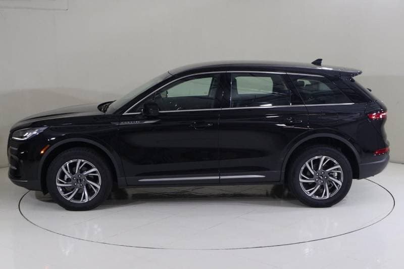 2024 Lincoln Corsair STANDARD AWD thumbnail 4