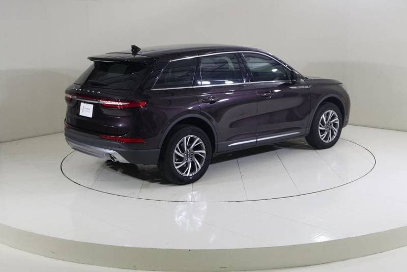 2023 Lincoln Corsair STANDARD AWD thumbnail 8