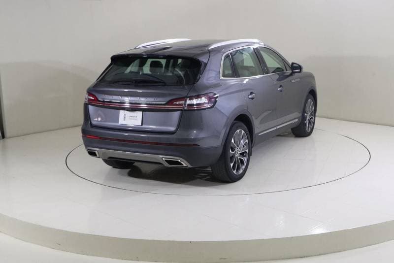 2022 Lincoln Nautilus PREMIERE thumbnail 2