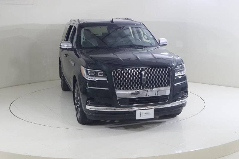 2023 Lincoln Navigator PRESIDENTIAL thumbnail 6