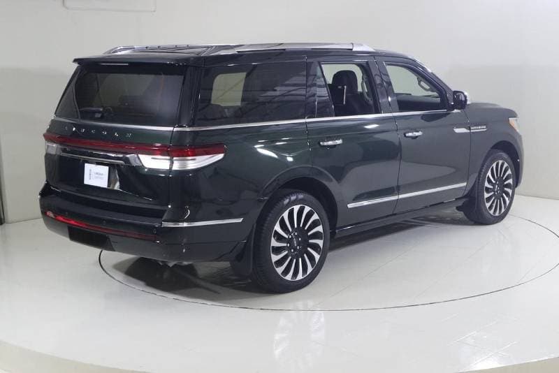 2023 Lincoln Navigator PRESIDENTIAL thumbnail 8