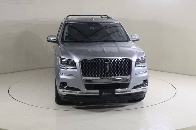 2024 Lincoln Navigator PRESIDENTIAL thumbnail 6