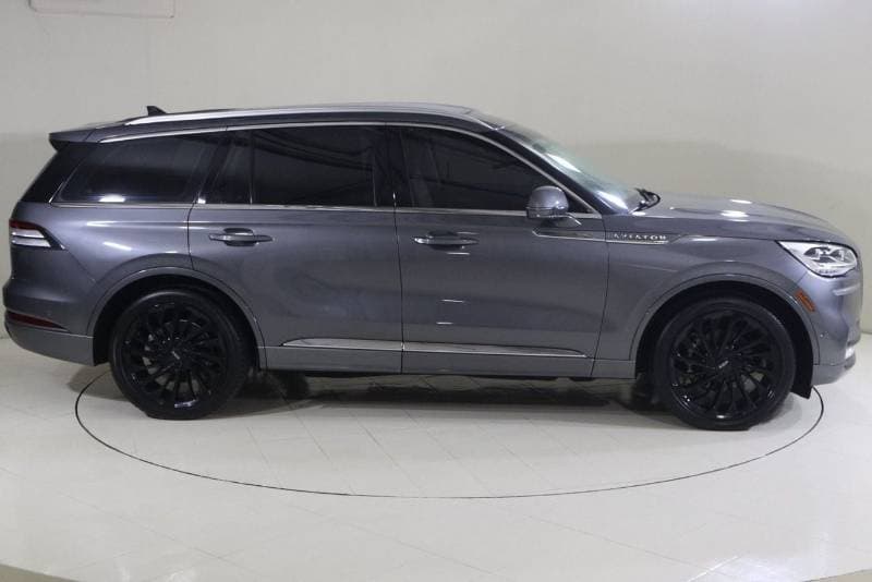2021 Lincoln Aviator RESERVE thumbnail 3