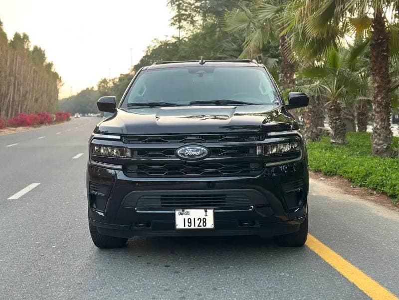 2024 Ford Expedition XLT thumbnail 4