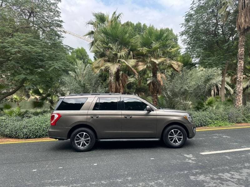 2018 Ford Expedition XLT thumbnail 6