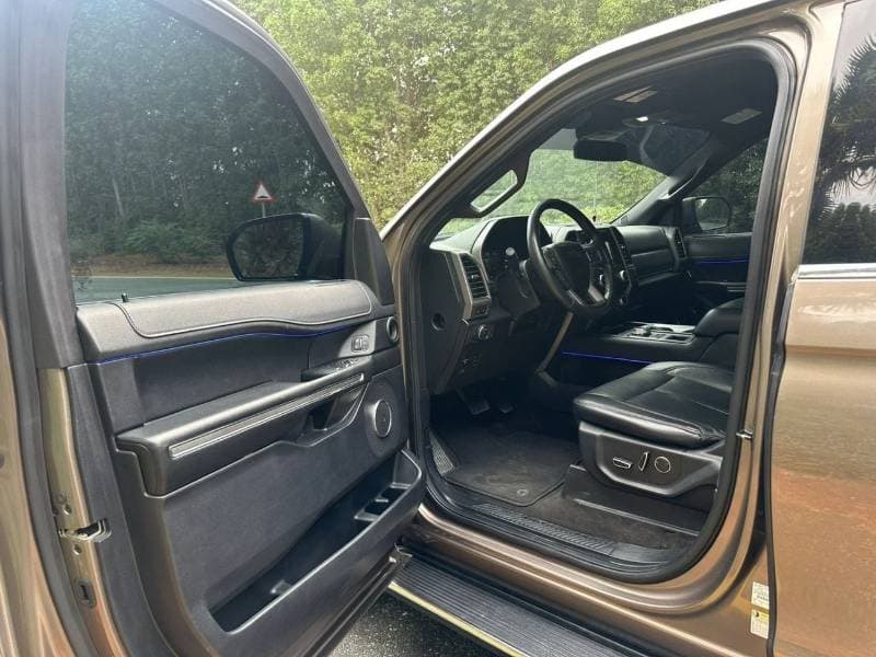 2018 Ford Expedition XLT thumbnail 8