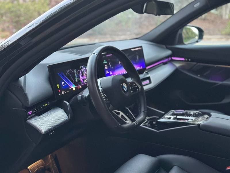 2025 BMW 520d thumbnail 8