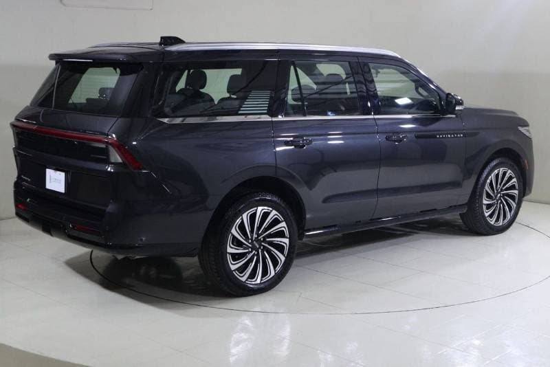 2025 Lincoln Navigator PRESIDENTIAL thumbnail 8